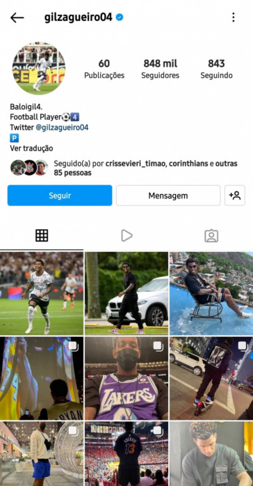 Gil apagou as fotos com a camisa do Corinthians