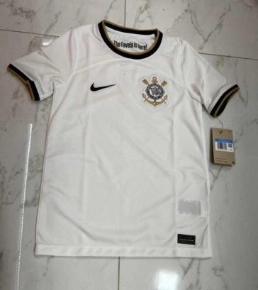 Imagem de possvel nova camisa do Corinthians circula nas redes sociais