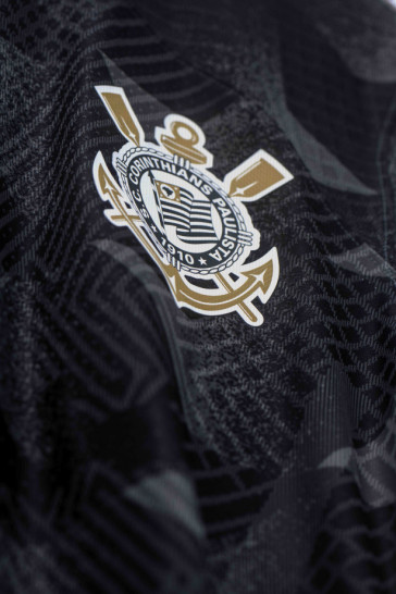 Detalhe do escudo na camisa II do Corinthians