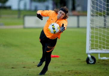 C�ssio durante treino do Corinthians