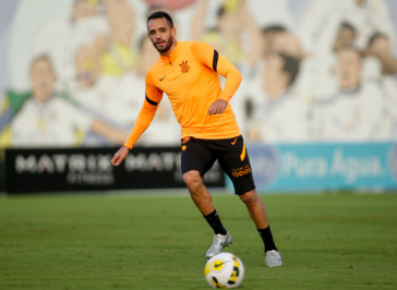 Meia Renato Augusto durante treino do Corinthians