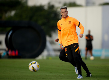 R�ger Guedes durante treino do Corinthians
