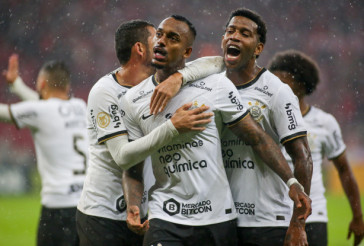 Gil, Raul Gustavo e Bruno Melo no Beira-Rio