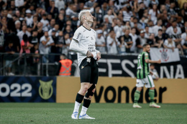 R�ger Guedes iniciou o jogo como titular contra o Am�rica-MG