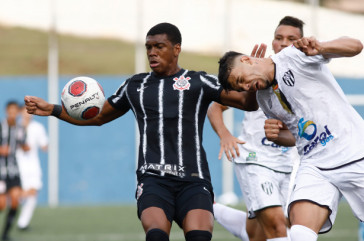 Felipe Augusto na partida entre Corinthians e S�o Bernardo pelo Paulist�o Sub-20