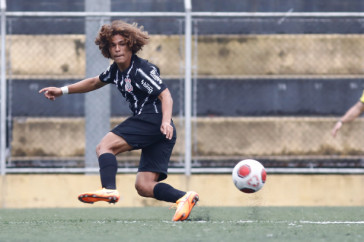 Guilherme Biro no duelo entre Corinthians e S�o Bernardo pelo Paulist�o Sub-20