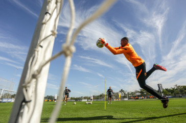 Carlos Miguel durante treino do Corinthians