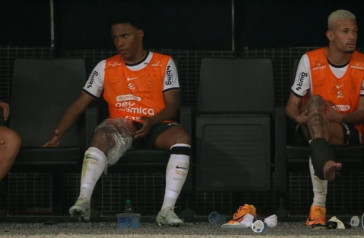 Willian teve desconforto muscular durante o mês de junho