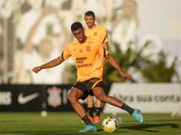 Provvel escalao do Corinthians para enfrentar o So Jos