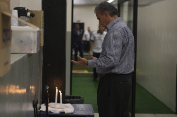 Tite em momento de fé antes de duelo pela Libertadores