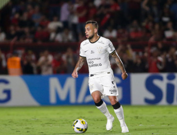 Maycon atuou durante os 90 minutos da partida