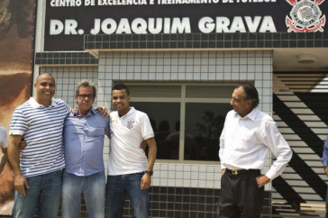 Em 2010, com as presenas de Ronaldo e Dentinho, ento jogadores do elenco, e do mdico Osmar de Oliveira, o Corinthians inaugurou o CT no Parque Ecolgico. Joaquim Grava foi homenageado pelo clube com o nome do CT