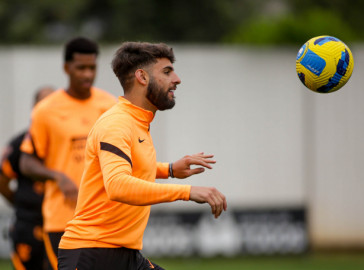 Yuri Alberto em a��o durante treinamento