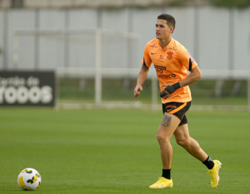 Mateus Vital em �ltimo treino do Corinthians antes da final da Copa do Brasil