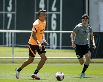 Cantillo e Breno Bidon durante treinamento na manh� desta sexta-feira