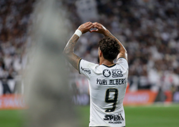 Yuri Alberto faz cora��o para a Fiel