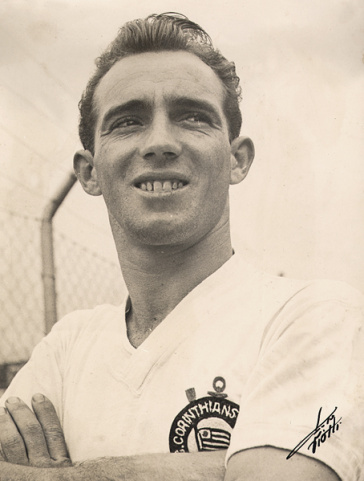 Luizinho atuou no Corinthians durante maior parte de sua carreira