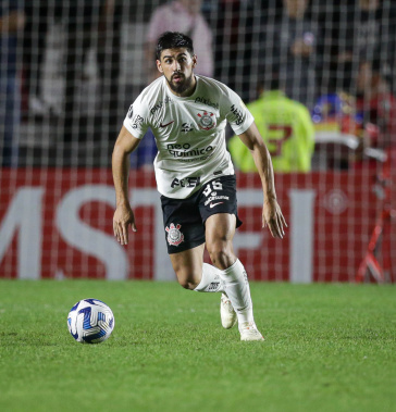Bruno M�ndez foi titular pelo segundo jogo consecutivo