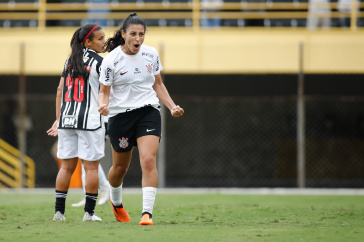 Duda Sampaio comemorando gol contra o Atl�tico-MG, pelo Brasileir�o