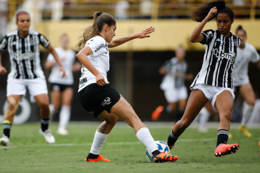 Jheniffer durante partida do Corinthians contra o Atl�tico-MG, pelo Brasileir�o