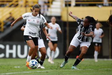 Millene em a��o durante partida do Corinthians contra o Atl�tico-MG, pelo Brasileir�o