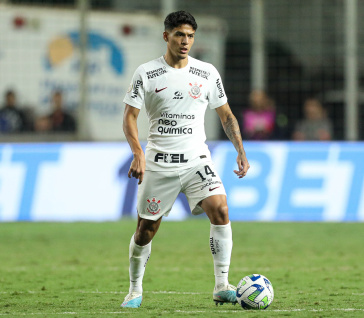 Caetano em a��o contra o Am�rica-MG