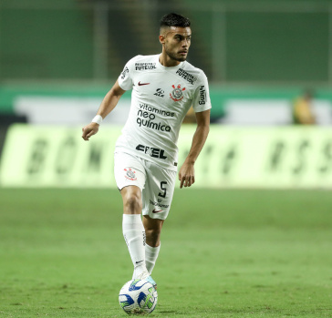 Fausto foi titular na partida