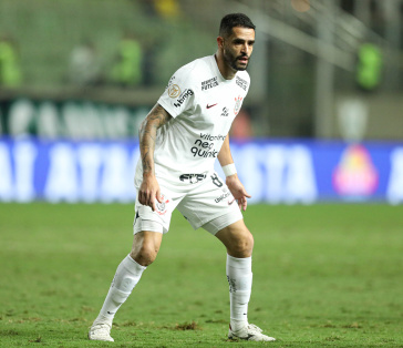 Renato Augusto entrou no segundo tempo da partida