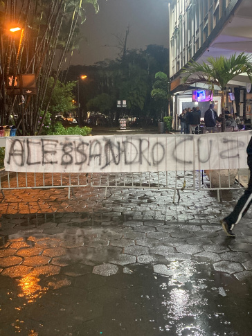 Fans made another protest, demanding the improvement of Corinthians
