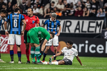 Wesley sente c�ibra na perna