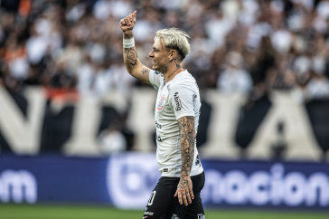 Guedes durante a partida