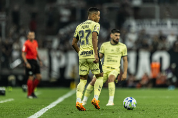 Pedro e Bruno M�ndez no delo contra o Botafogo