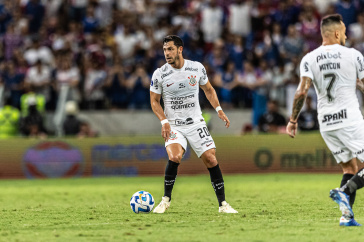 Giuliano em a��o contra o Fortaleza