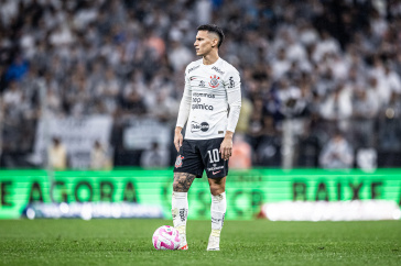 Rojas no jogo entre Corinthians e Santos