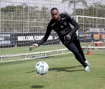 Carlos Miguel em a��o no CT Joaquim Grava