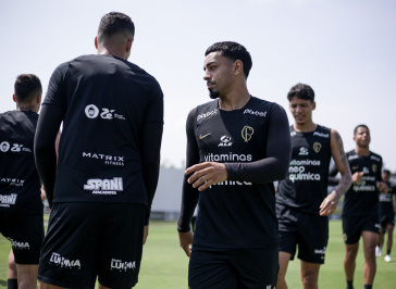 Matheus Bidu, Caetano e outros atletas em a��o no CT Joaquim Grava