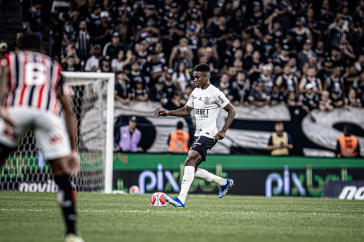 F�lix Torres durante jogo do Corinthians contra o S�o Paulo