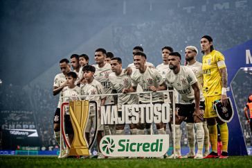Jogadores do Corinthians antes de jogo contra o S�o Paulo pelo Paulist�o