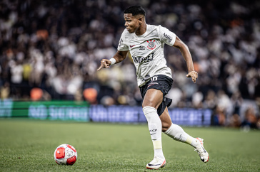 Wesley em a��o durante jogo do Corinthians contra o S�o Paulo
