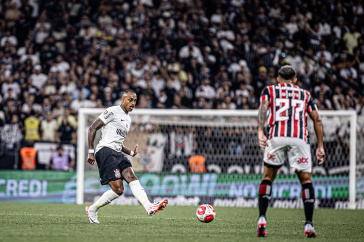 Raul Gustavo entrou no segundo tempo em sua primeira partida ap�s o retorno ao Corinthians