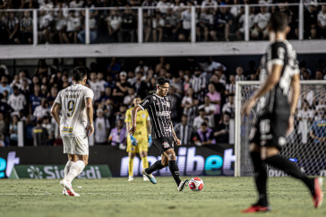 Caetano em a��o contra o Santos
