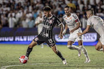 Gustavo Mosquito em a��o contra o Santos pelo Paulist�o