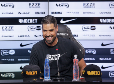 Ant�nio Oliveira sorridente