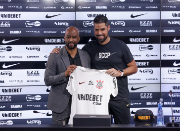 Fabinho Soldado e Ant�nio Oliveira na apresenta��o neste s�bado
