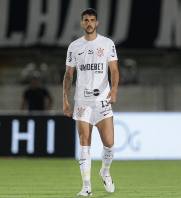 Gustavo Henrique em a��o pelo Corinthians na Copa do Brasil