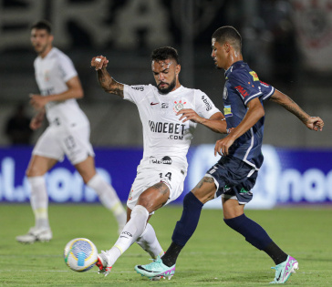 Raniele em a��o contra o Cianorte pela Copa do Brasil