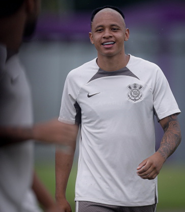 Arthur Sousa durante atividade realizada no CT Joaquim Grava