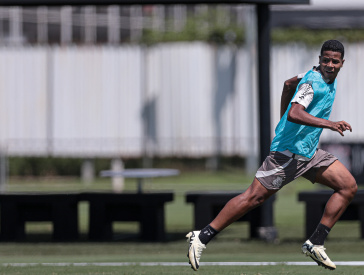 Wesley correndo enquanto participa de treinamento
