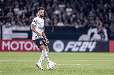 Raniele em a��o durante jogo do Corinthians contra o Nacional, do Uruguai