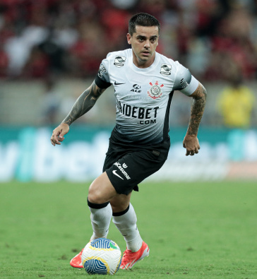 Fagner em a��o diante do Flamengo pelo Brasileir�o